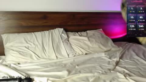 Jess online show from March 2026 08:03:01 PM