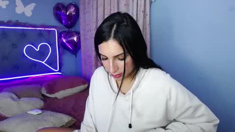 Snapshot of shopiaa_m chatting on March 2025 06:44:01 AM Sophia ONLYFANS  online show from March 2025 06:44:01 AM