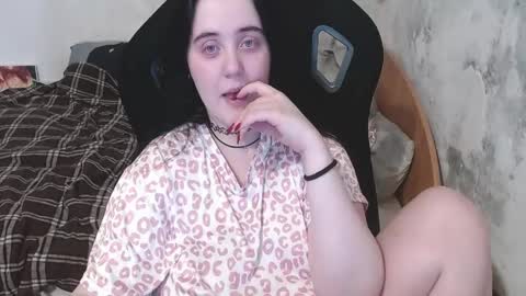 Snapshot of show_for_you chatting on June 2026 12:00:01 AM show_for_you online show from June 2026 12:00:01 AM
