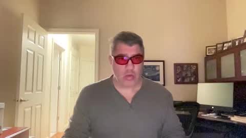 Chicago Guy online show from February 2025 04:37:02 AM