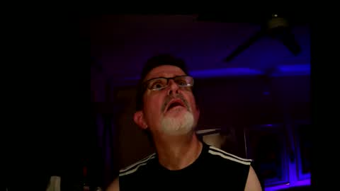 Snapshot of shrewtamer chatting on October 2025 04:34:02 AM shrewtamer online show from October 2025 04:34:02 AM