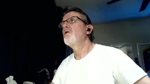 Snapshot of shrewtamer chatting on December 2025 03:15:01 AM shrewtamer online show from December 2025 03:15:01 AM