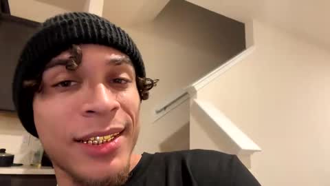 shurthingxx online show from February 2025 02:23:02 AM