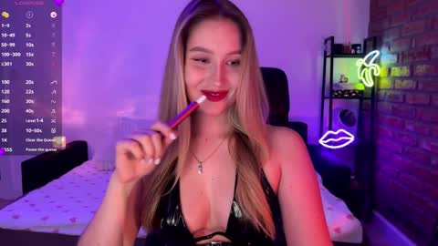 Snapshot of shy_bee chatting on December 2025 11:32:02 PM Alice online show from December 2025 11:32:02 PM