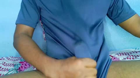 Snapshot of shy_eyes_ chatting on December 2024 02:56:02 AM shyeyes online show from December 2024 02:56:02 AM