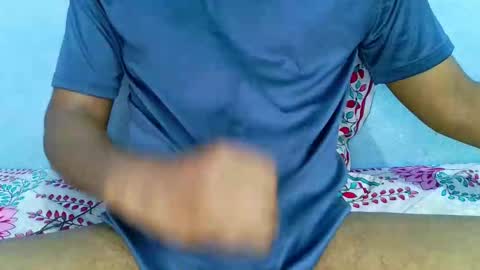 Snapshot of shy_eyes_ chatting on February 2025 08:07:01 AM shyeyes online show from February 2025 08:07:01 AM