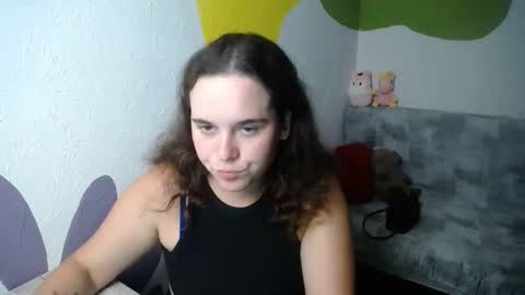 shy_lil online show from September 2025 12:16:01 PM