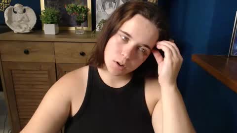 shy_lil online show from September 2025 01:11:02 PM