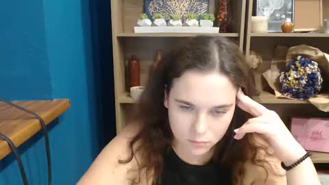 shy_lil online show from September 2025 02:42:01 PM