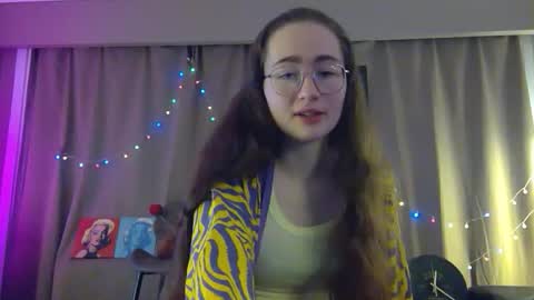 Shy Night Bat online show from March 2026 09:15:01 PM