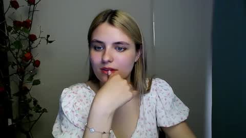 shy_sabrina_ online show from April 2026 08:56:01 PM