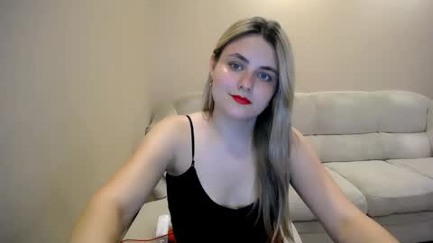 Snapshot of shy_sabrina_ chatting on May 2026 05:31:02 PM shy_sabrina_ online show from May 2026 05:31:02 PM