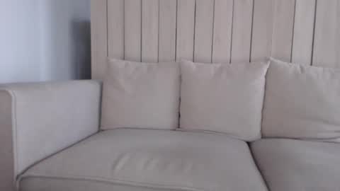 shy_schoolgirl_ online show from February 2025 02:13:02 PM