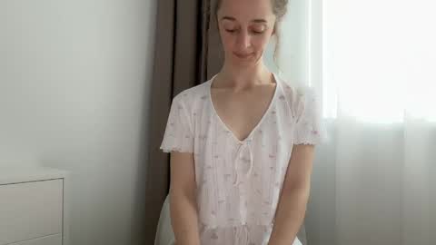 Snapshot of shy_schoolgirl_ chatting on May 2026 08:08:01 AM shy_schoolgirl_ online show from May 2026 08:08:01 AM