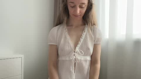 Snapshot of shy_schoolgirl_ chatting on May 2026 08:20:01 AM shy_schoolgirl_ online show from May 2026 08:20:01 AM