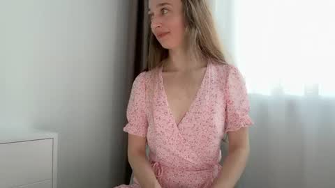 Snapshot of shy_schoolgirl_ chatting on June 2026 06:21:02 PM shy_schoolgirl_ online show from June 2026 06:21:02 PM