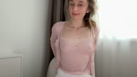 Snapshot of shy_schoolgirl_ chatting on June 2026 02:52:01 PM shy_schoolgirl_ online show from June 2026 02:52:01 PM