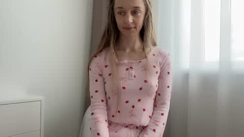 Snapshot of shy_schoolgirl_ chatting on June 2026 11:56:02 AM shy_schoolgirl_ online show from June 2026 11:56:02 AM