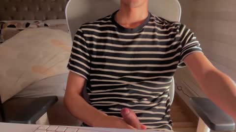 shydude666 online show from September 2025 01:44:02 AM