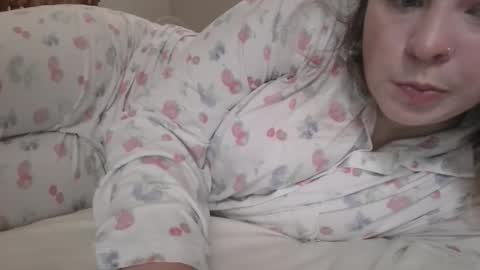 Elyse online show from November 2025 09:03:02 PM