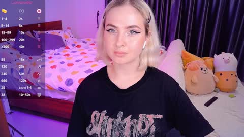 Effie online show from December 2024 05:03:01 PM