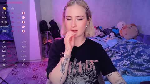 Effie online show from February 2025 08:57:01 PM