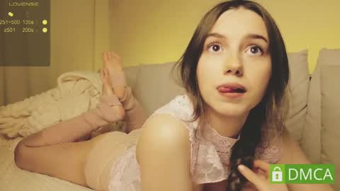Snapshot of shypeachmaru chatting on April 2026 04:11:01 PM Mary online show from April 2026 04:11:01 PM