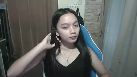 Snapshot of shypinay_kaira chatting on October 2025 02:52:01 AM kaira online show from October 2025 02:52:01 AM
