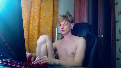 Tom and Betty online show from April 2026 04:34:01 AM