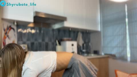 Aurora online show from April 2026 06:55:02 AM