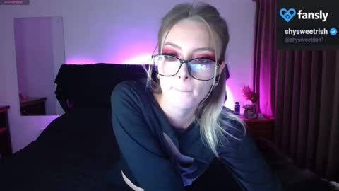 Snapshot of shysweetrish chatting on December 2024 03:20:01 AM shysweetrish online show from December 2024 03:20:01 AM