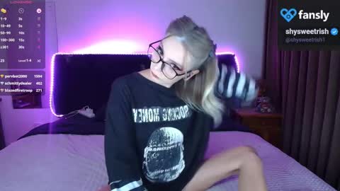 Snapshot of shysweetrish chatting on February 2025 02:56:02 PM shysweetrish online show from February 2025 02:56:02 PM