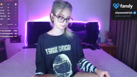 Snapshot of shysweetrish chatting on February 2025 02:51:02 AM shysweetrish online show from February 2025 02:51:02 AM