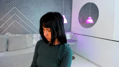 Sia online show from May 2026 07:42:02 PM