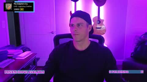 SideSnack online show from October 2025 03:05:02 PM