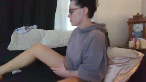 Mrs. St. Patrickk online show from April 2026 04:42:02 PM