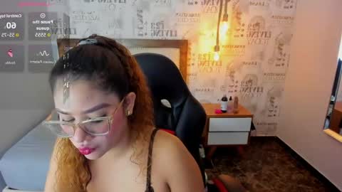 S I E N N A  online show from March 2026 12:43:02 PM