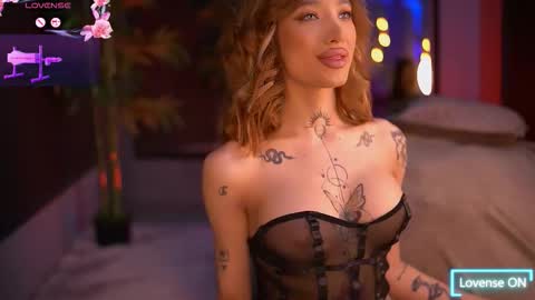 Sienna online show from October 2025 05:34:02 PM