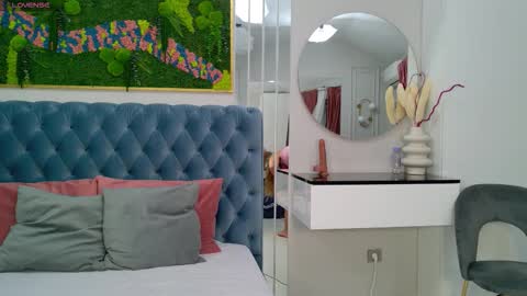 Snapshot of siennapierce chatting on November 2025 05:17:02 AM Sienna online show from November 2025 05:17:02 AM