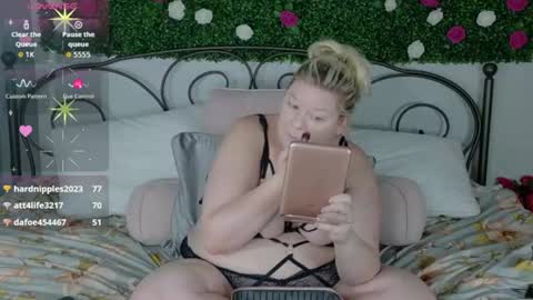 Sienna Luxx online show from July 2026 04:53:02 PM
