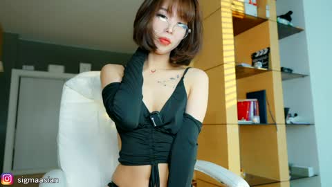 OF   instagram sigmaasian twitter sigmasian online show from December 2024 06:01:01 AM