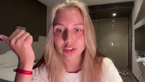 You fav Miss Si online show from February 2026 11:07:01 AM