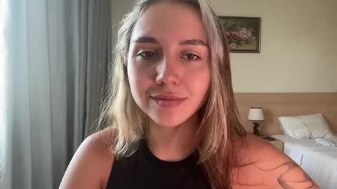 You fav Miss Si online show from April 2026 05:23:01 AM