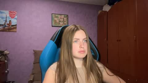Snapshot of silksinner_ chatting on May 2026 05:53:02 PM Erica online show from May 2026 05:53:02 PM