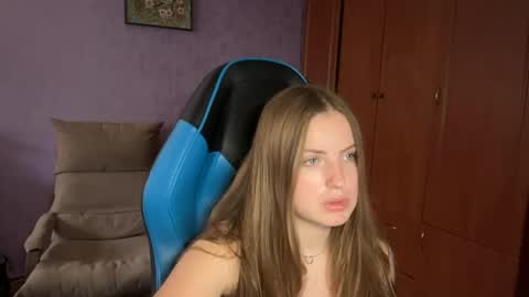 Snapshot of silksinner_ chatting on June 2026 01:55:02 PM Erica online show from June 2026 01:55:02 PM
