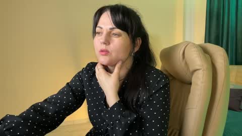 Julia online show from May 2026 01:55:01 AM