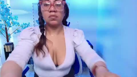 Snapshot of silvana_lane chatting on July 2026 07:05:01 PM Silvana online show from July 2026 07:05:01 PM