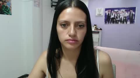 Snapshot of silvanaroberts_ chatting on February 2025 06:59:01 PM Rouse online show from February 2025 06:59:01 PM