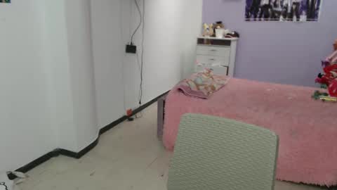 Snapshot of silvanaroberts_ chatting on March 2025 03:45:02 PM Rouse online show from March 2025 03:45:02 PM