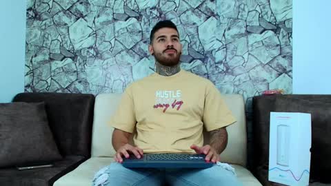 Snapshot of silvano_torrez chatting on December 2024 02:34:02 AM silavno online show from December 2024 02:34:02 AM